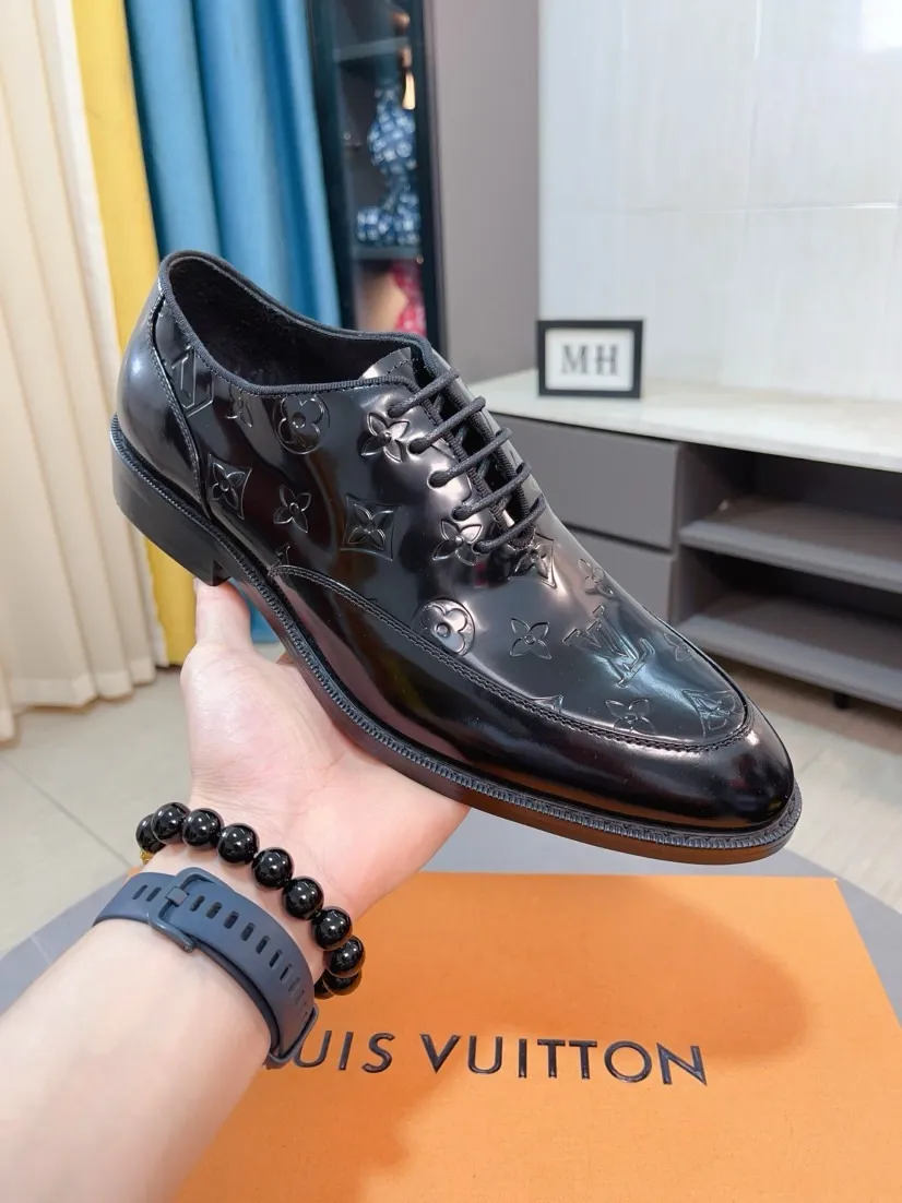 Men's shoes 💰540🌹🌹 [LV] Louis Vuitton's popular casual leather shoes 🎖Fashionable and elegant 🎖🎖Material: Original imported cowhide open edge beads, washed cowhide leather lining, original molded rubber outsole, high-end and classy, ​​elegant quality, instantly transforming into a handsome man ❤❤Standard\nNumber of sizes: 39-44, 38 45 46 customized